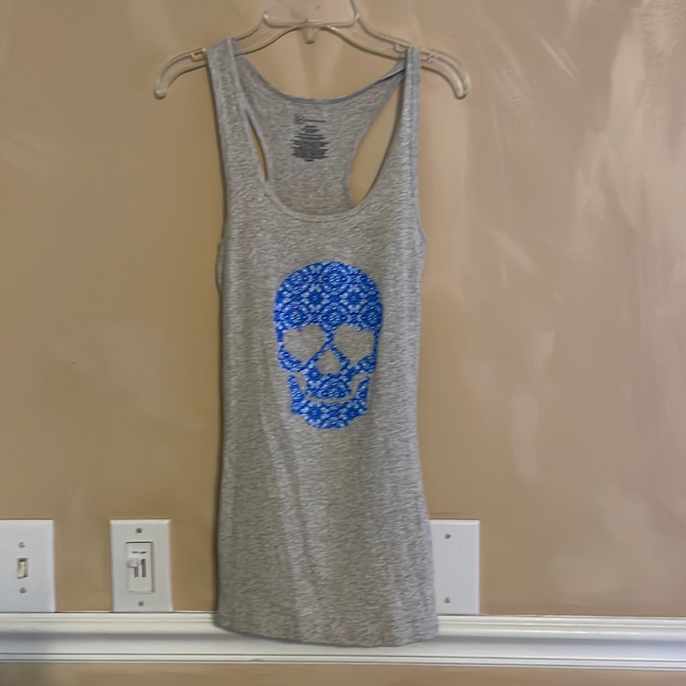 Skull tank